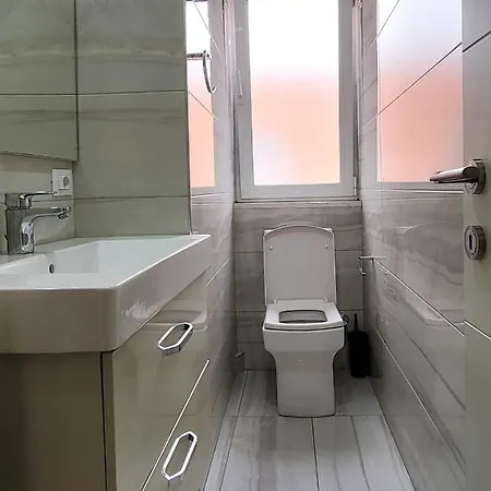 Skyline Sunset & View - Modern 1br * ティラナ