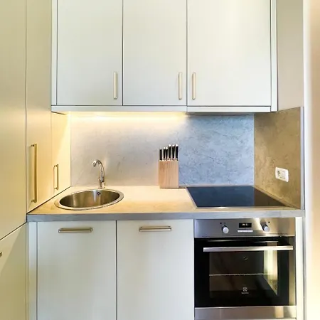 Skyline Sunset & View - Modern 1br Lägenhet Tirana