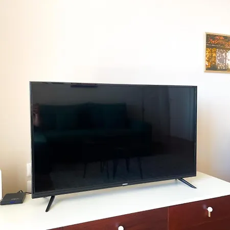 Skyline Sunset & View - Modern 1br ティラナ