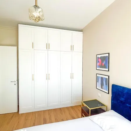 Lägenhet Skyline Sunset & View - Modern 1br Tirana