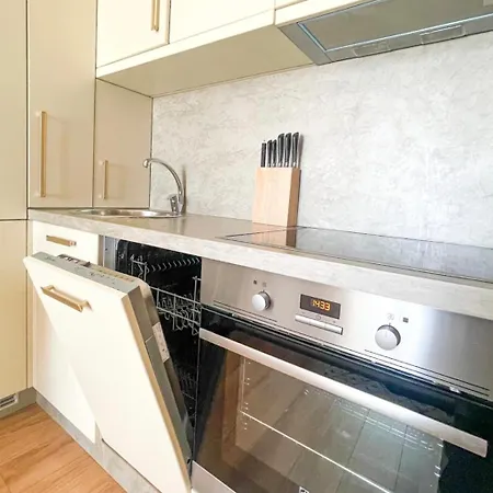 Lägenhet Skyline Sunset & View - Modern 1br Tirana