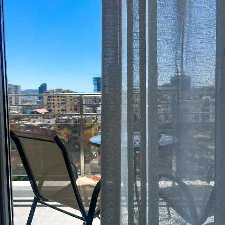 Lägenhet Skyline Sunset & View - Modern 1br Tirana