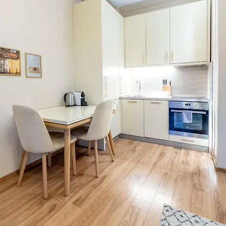 Mt 1Br Skyline View - Central Tirana شقة تيرانا