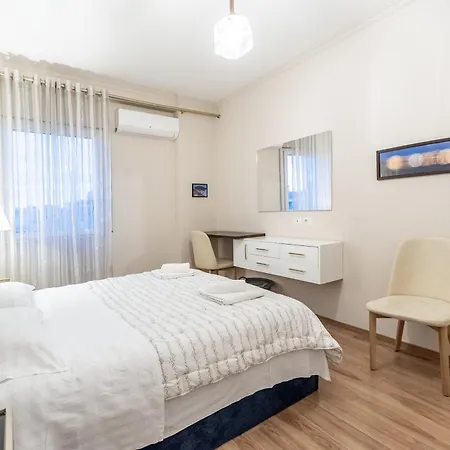 Mt 1Br Skyline View - Central Tirana *
