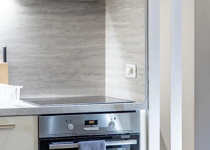 Skyline Sunset & View - Modern 1br *